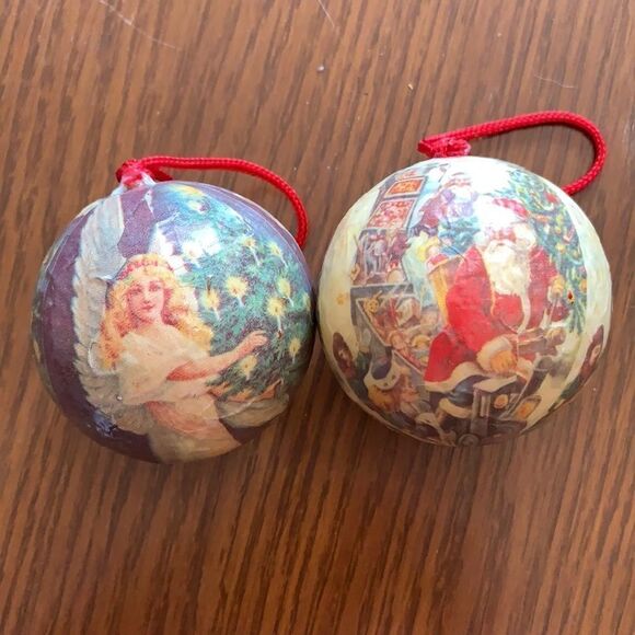 2 Victorian looking paper ball Christmas tree ornaments - Picture 1 of 7